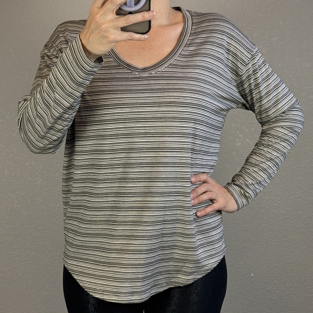 Athleta Cloudlight Stratus Striped Top T-Shirt Size L Long Sleeve‎ Modal Knit